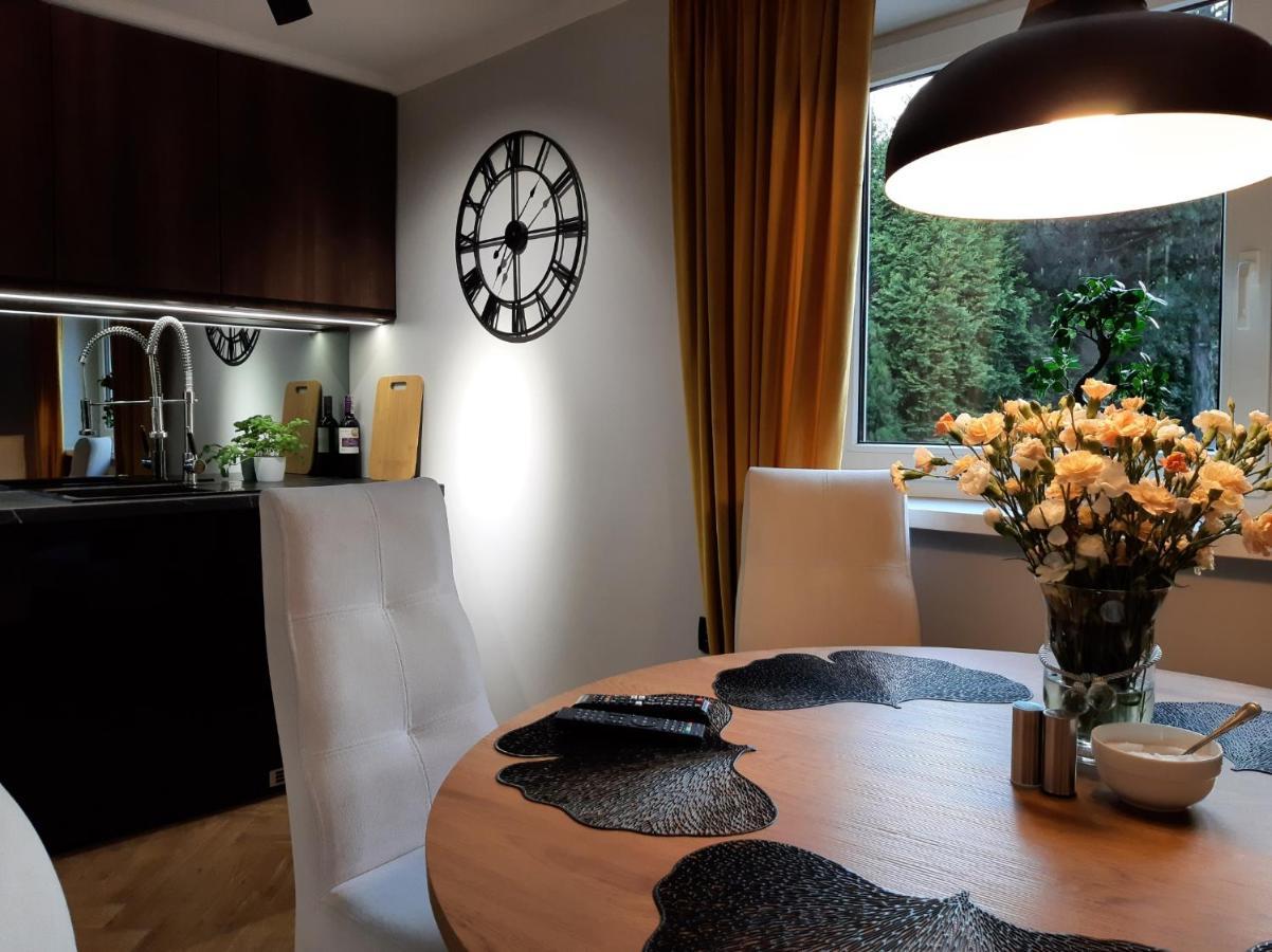Apartament Willa Pod Sosnami Zator Przeciszow Esterno foto