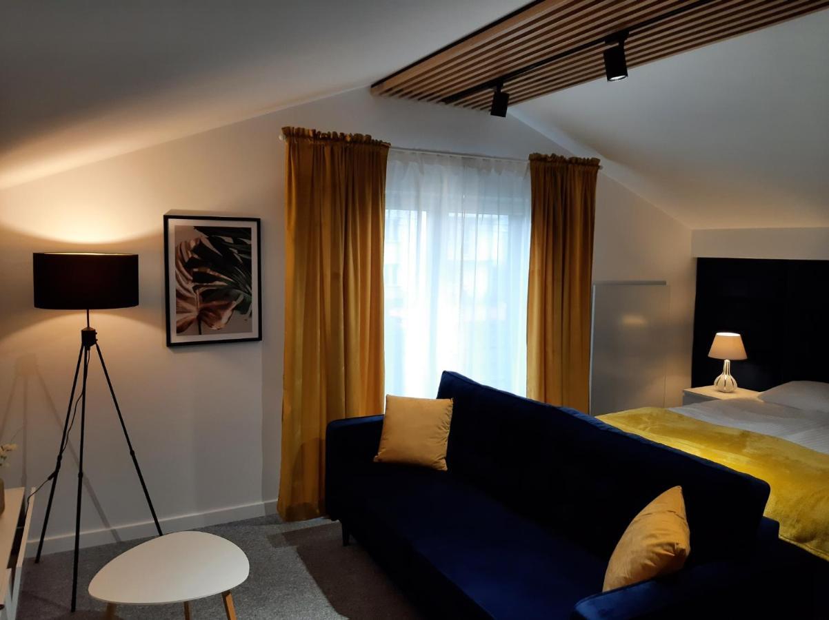 Apartament Willa Pod Sosnami Zator Przeciszow Esterno foto