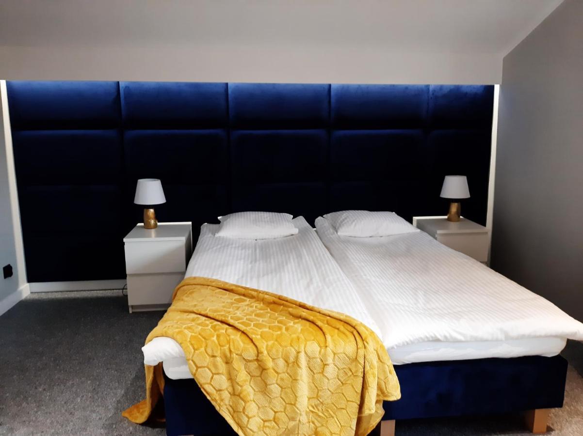 Apartament Willa Pod Sosnami Zator Przeciszow Esterno foto