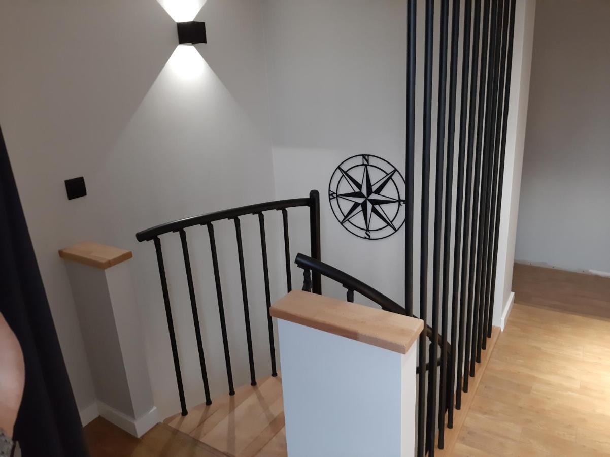 Apartament Willa Pod Sosnami Zator Przeciszow Esterno foto