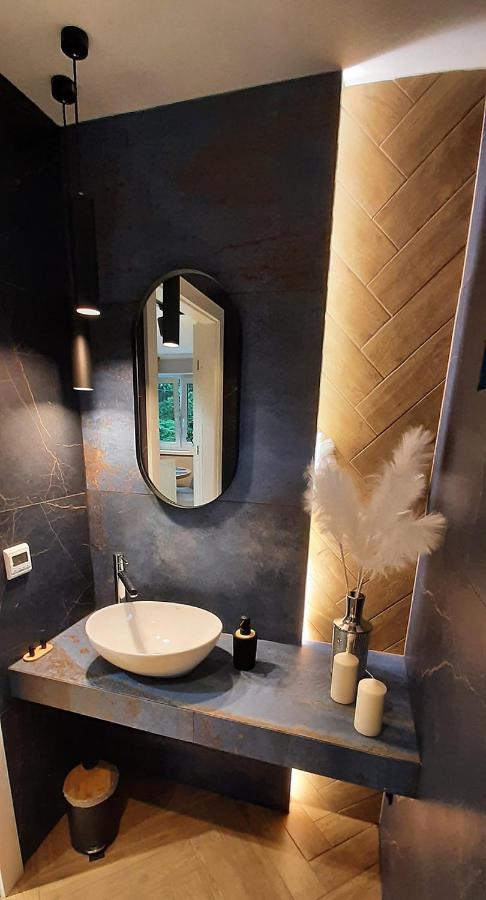 Apartament Willa Pod Sosnami Zator Przeciszow Esterno foto
