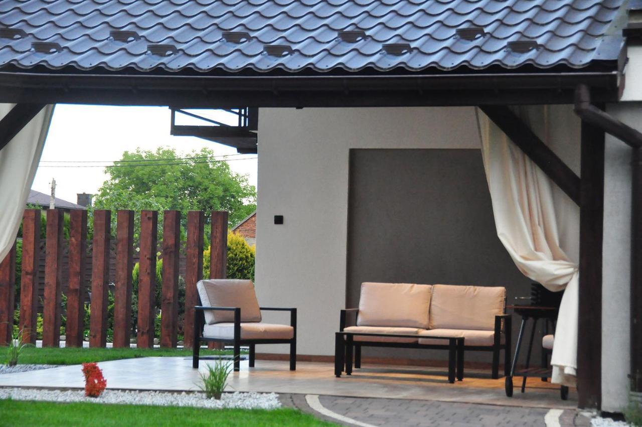 Apartament Willa Pod Sosnami Zator Przeciszow Esterno foto