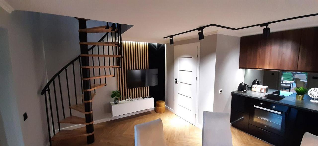 Apartament Willa Pod Sosnami Zator Przeciszow Esterno foto