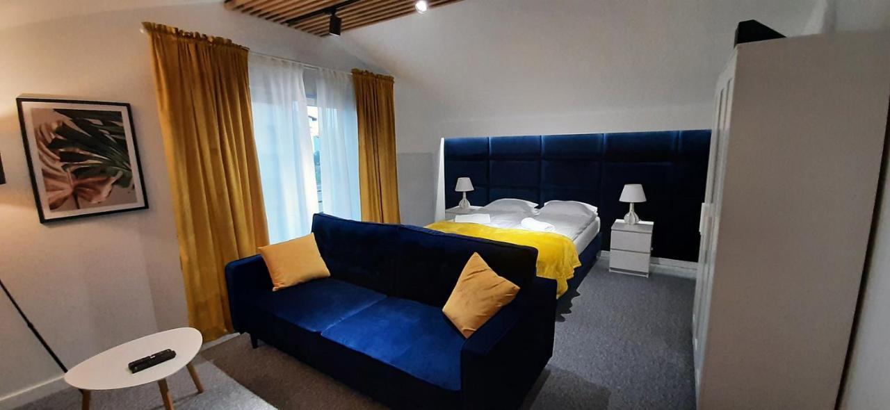 Apartament Willa Pod Sosnami Zator Przeciszow Esterno foto